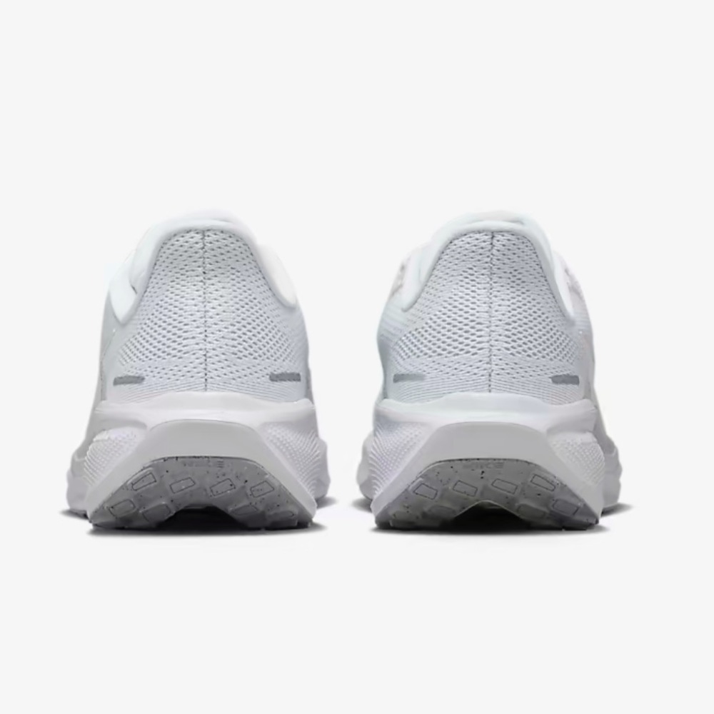 NIB Women’s Nike Air Zoom Pegasus 41 Size 9 White/Silver - Picture 6 of 10